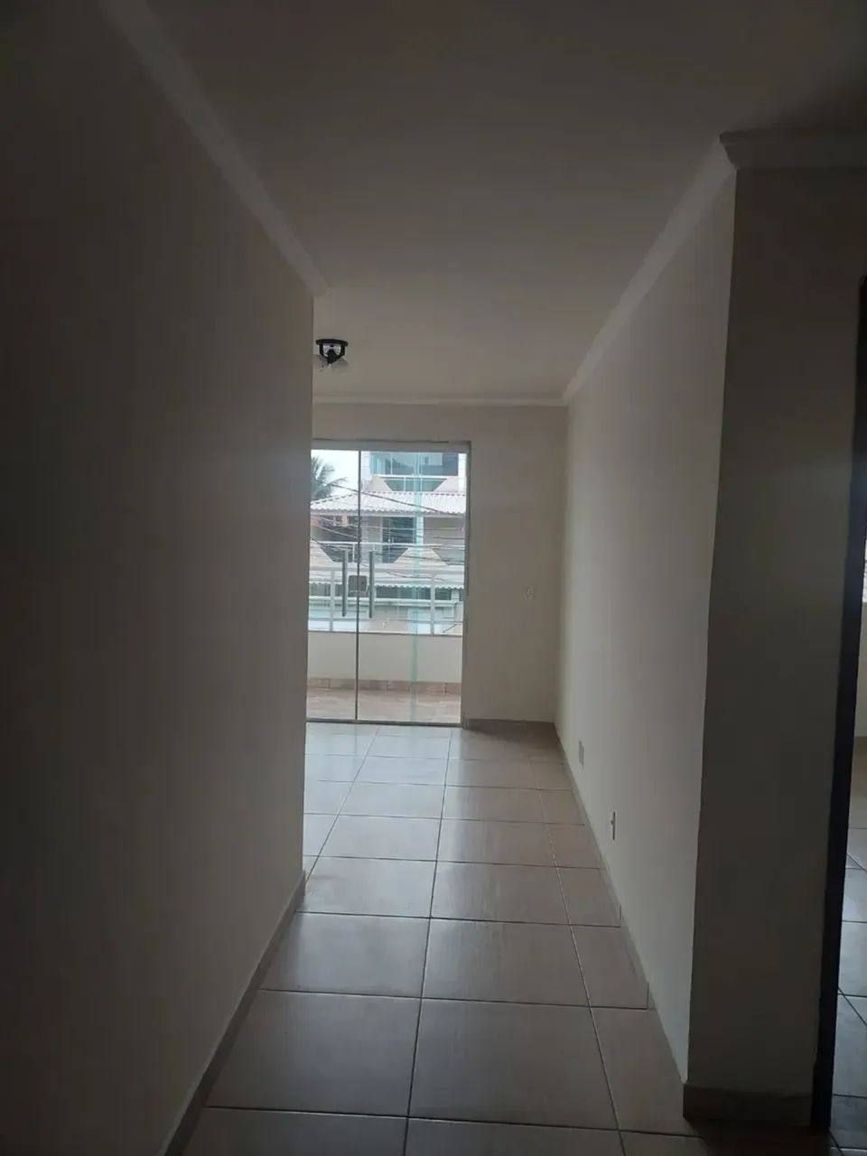 Lindo apartamento com varanda frontal Cidade Beira Mar