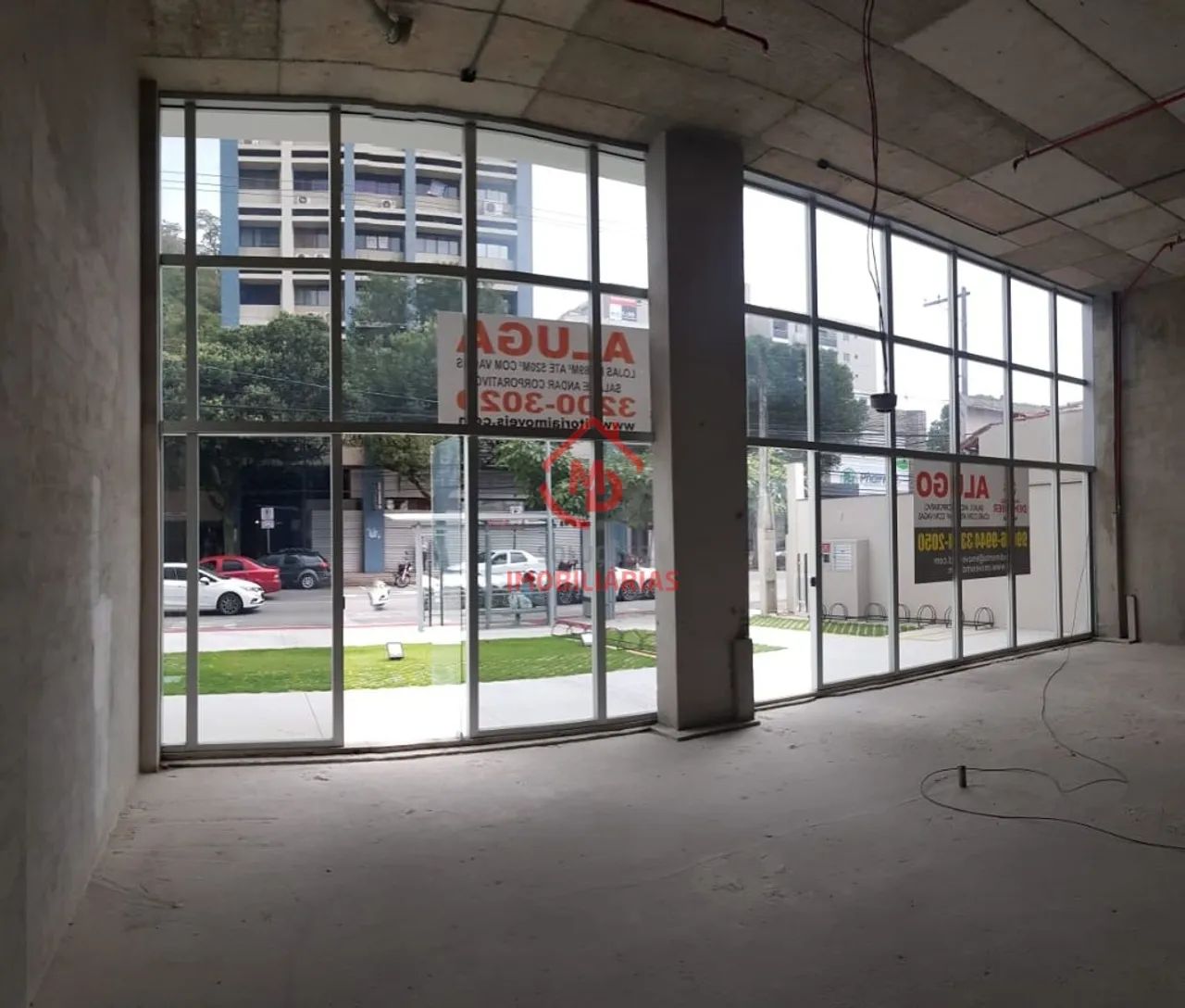 Loja com 217m² na Praia do Suá - Apex Empresarial