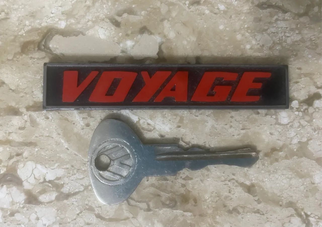 Emblema Painel e Chave VW Voyage 1982