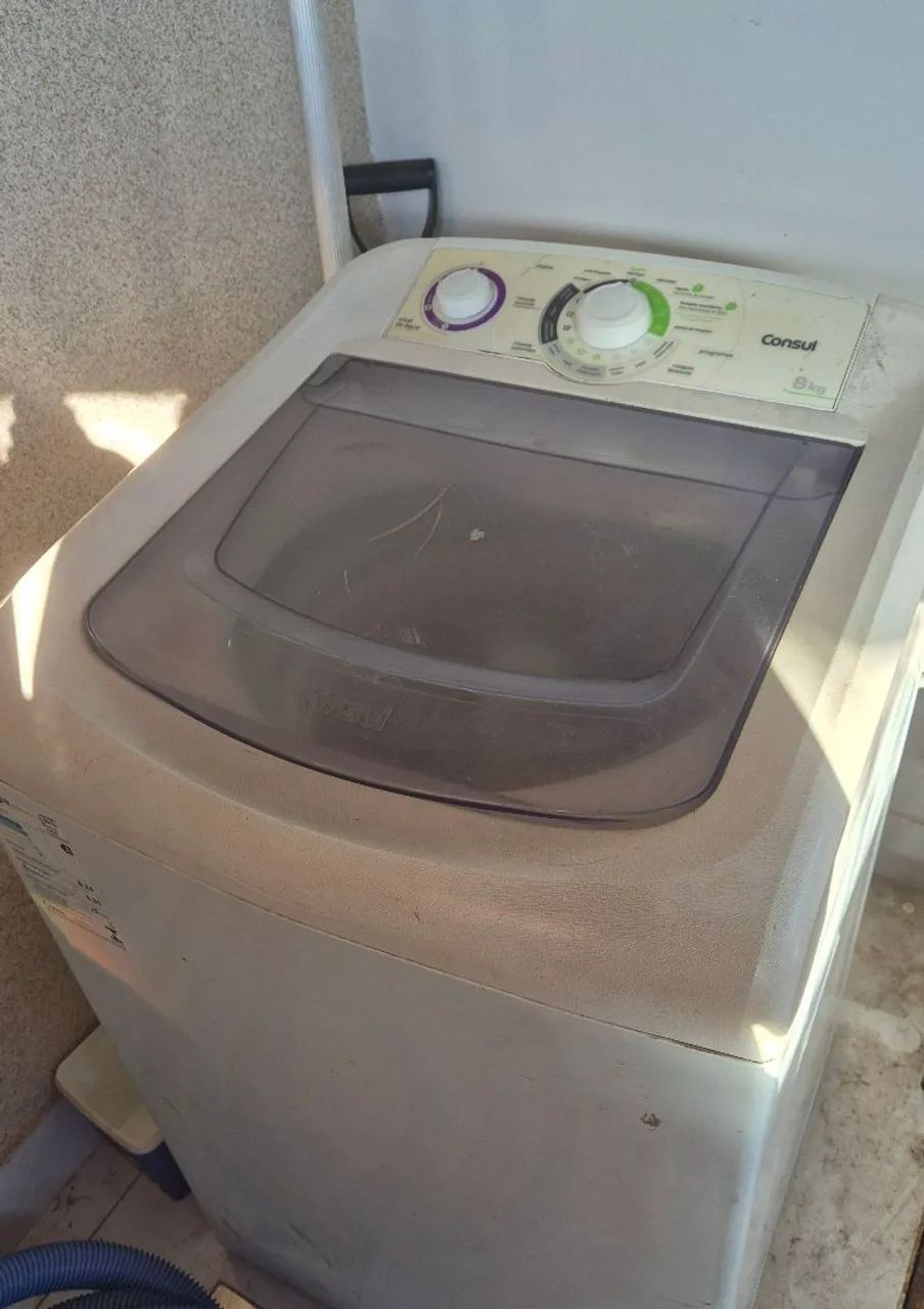 Maquina de lavar 8kg funcionando perfeitamente. 