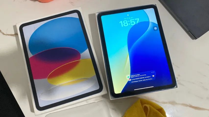 iPad 11 com garantia Apple azul 128gb - Tablets e E-Readers - Nova