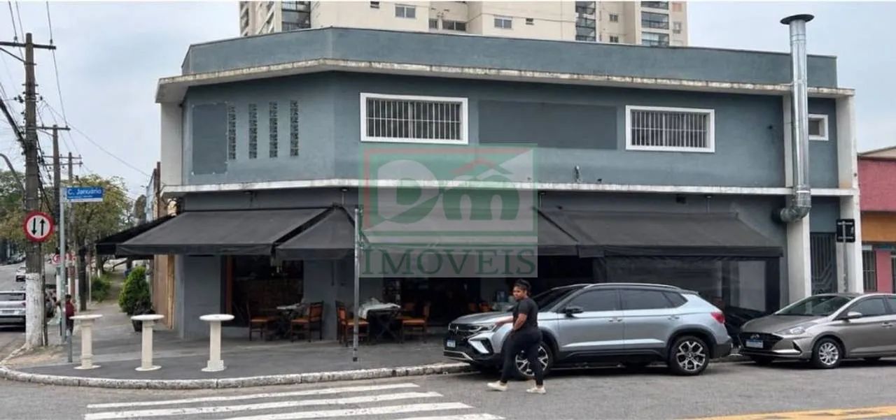 sobre loja na parte de cima da lanchonete
