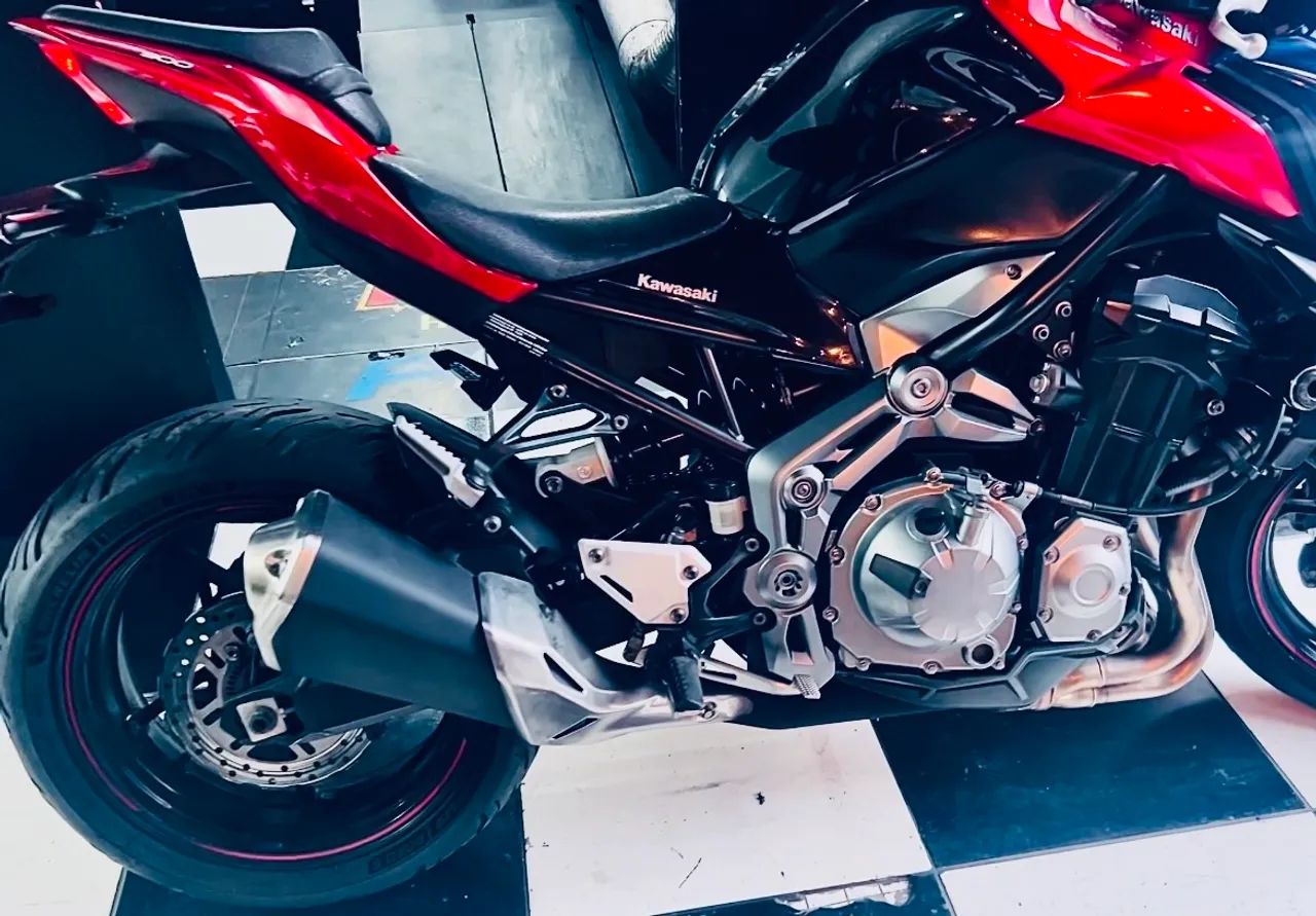 Kawasaki Z900  - Foto 2