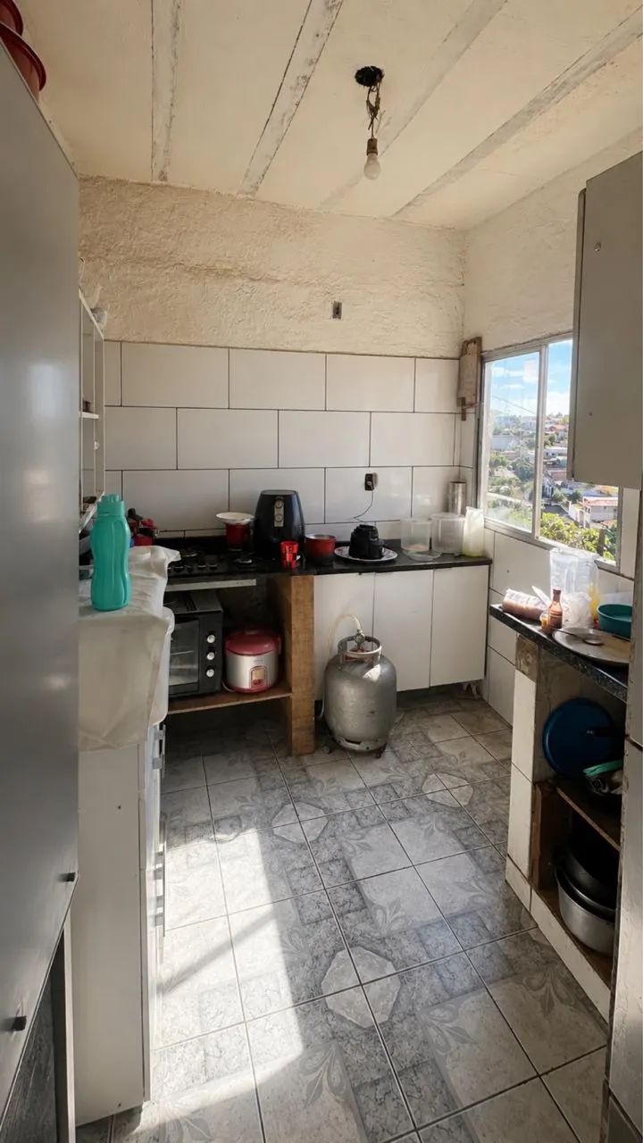 Vendo casa com dois pavimentos e entradas independentes. - Foto 5