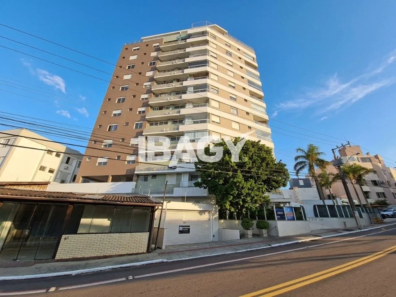 Excelente Apartamento 3 dormitório(s) em Itaguaçu - Florianópolis