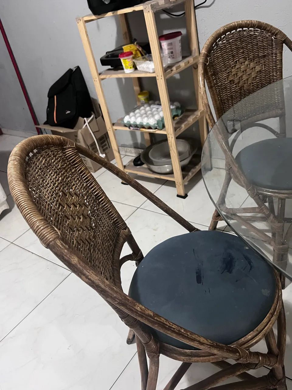 MESA DE VIDRO À VENDA ? LINDA E CONSERVADA! - Foto 5