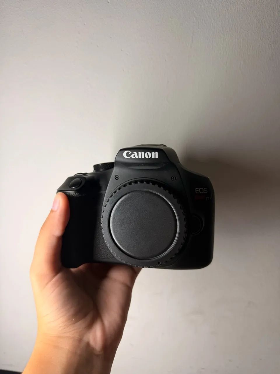 Câmera Cânon T7 + acessórios 