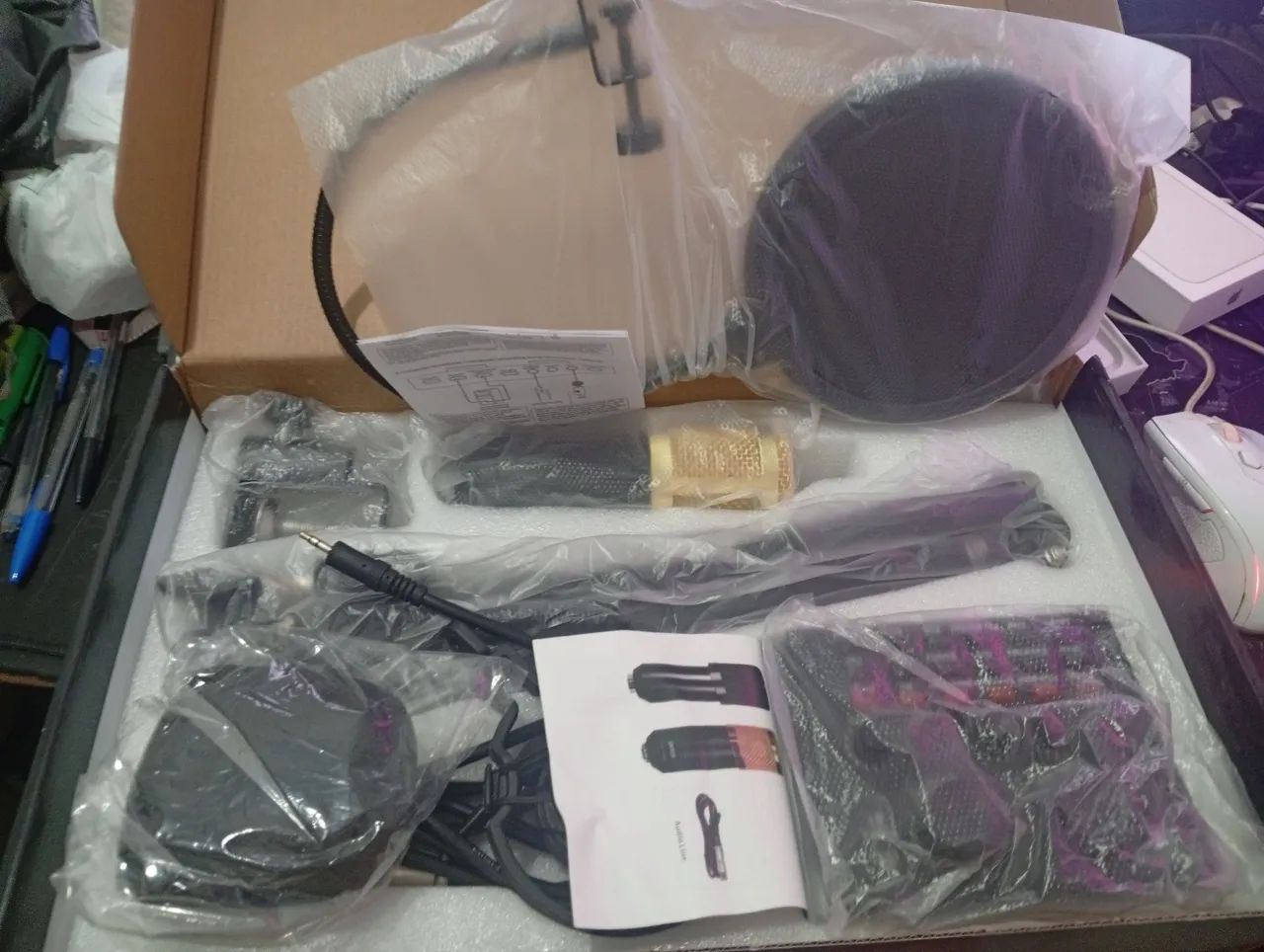 Kit microfone condensador mas mesa e braço articulado  - Foto 4
