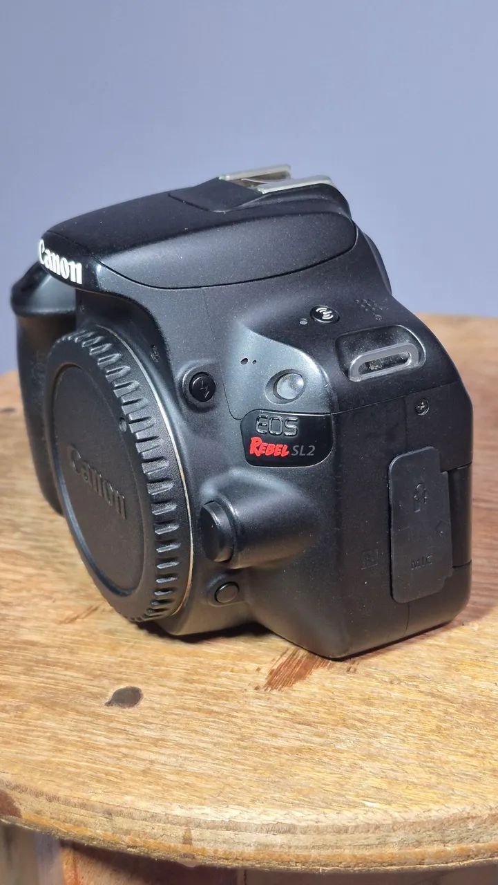 Câmera Canon SL2 (200D) 