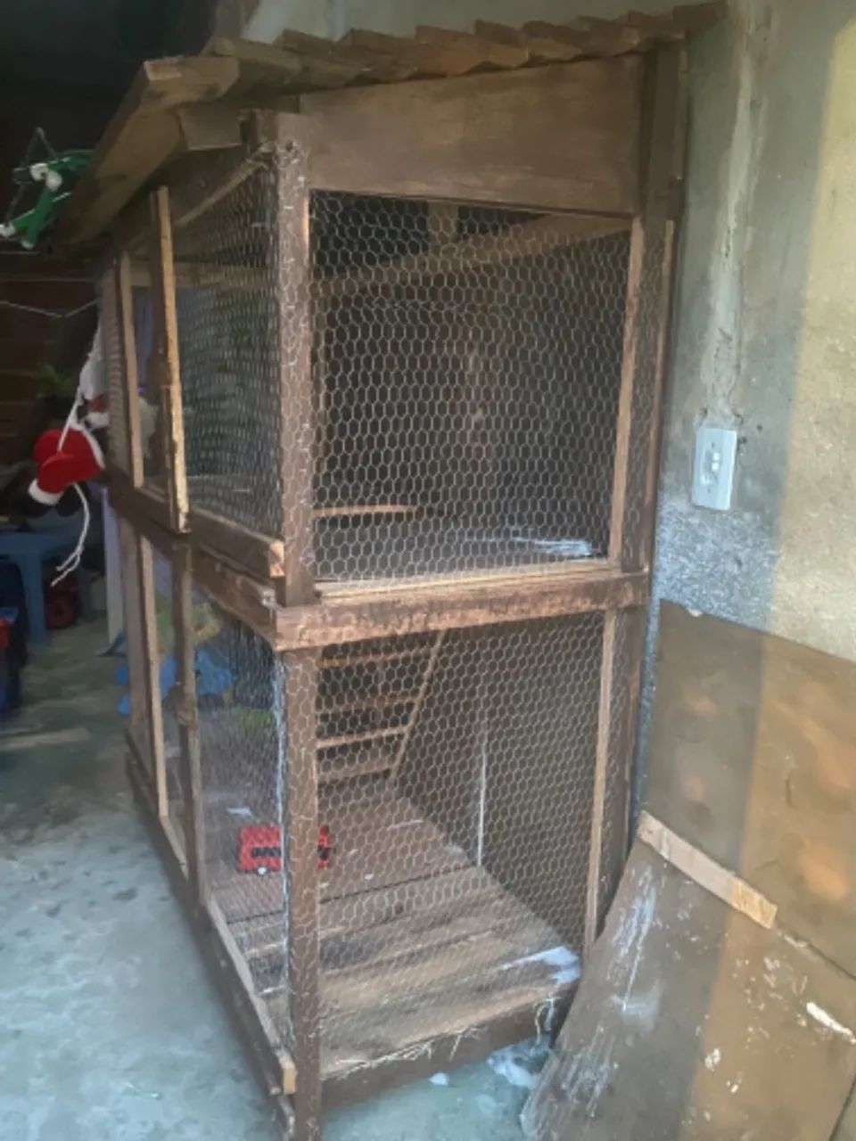 Casinha de madeira para animal de estimação 