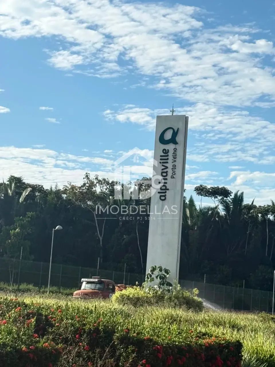 Terreno à venda no Condomínio Alphaville