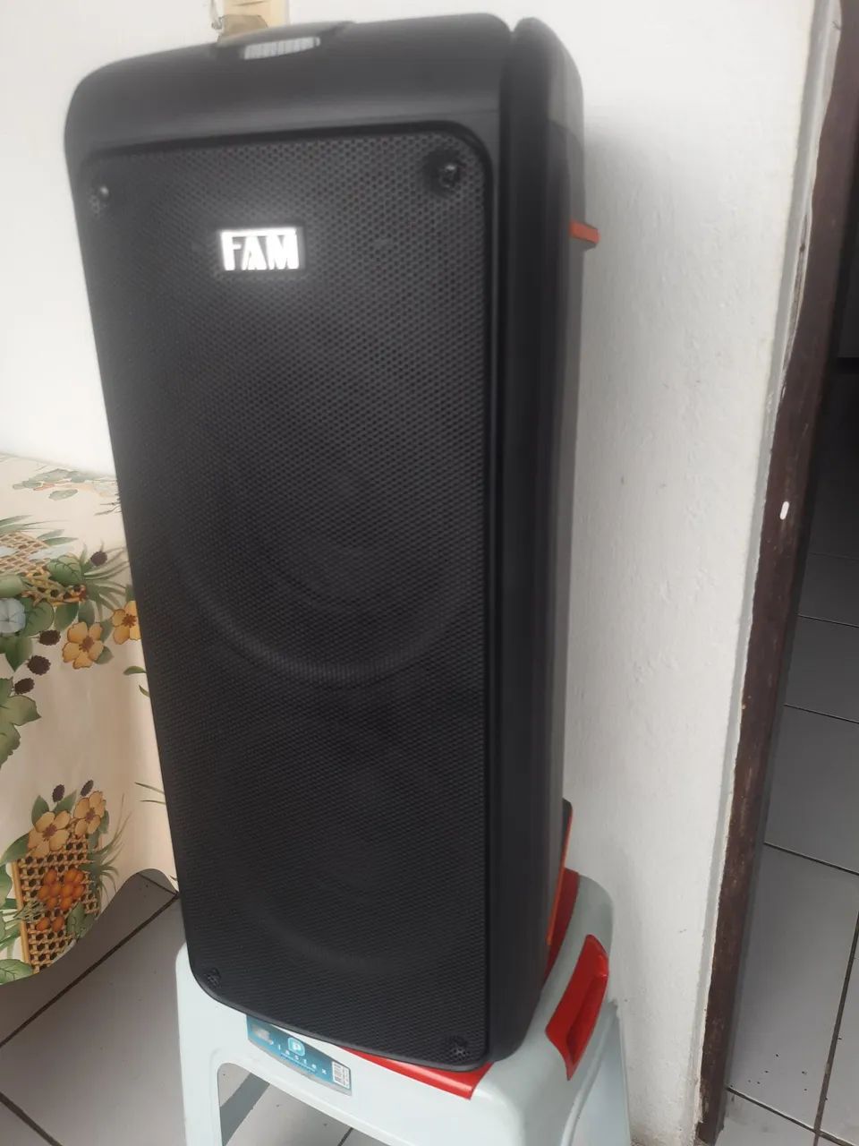 Caixa amplificada potente Bluetooth FM USB controle 