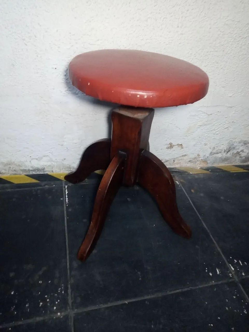Banco antigo de madeira 