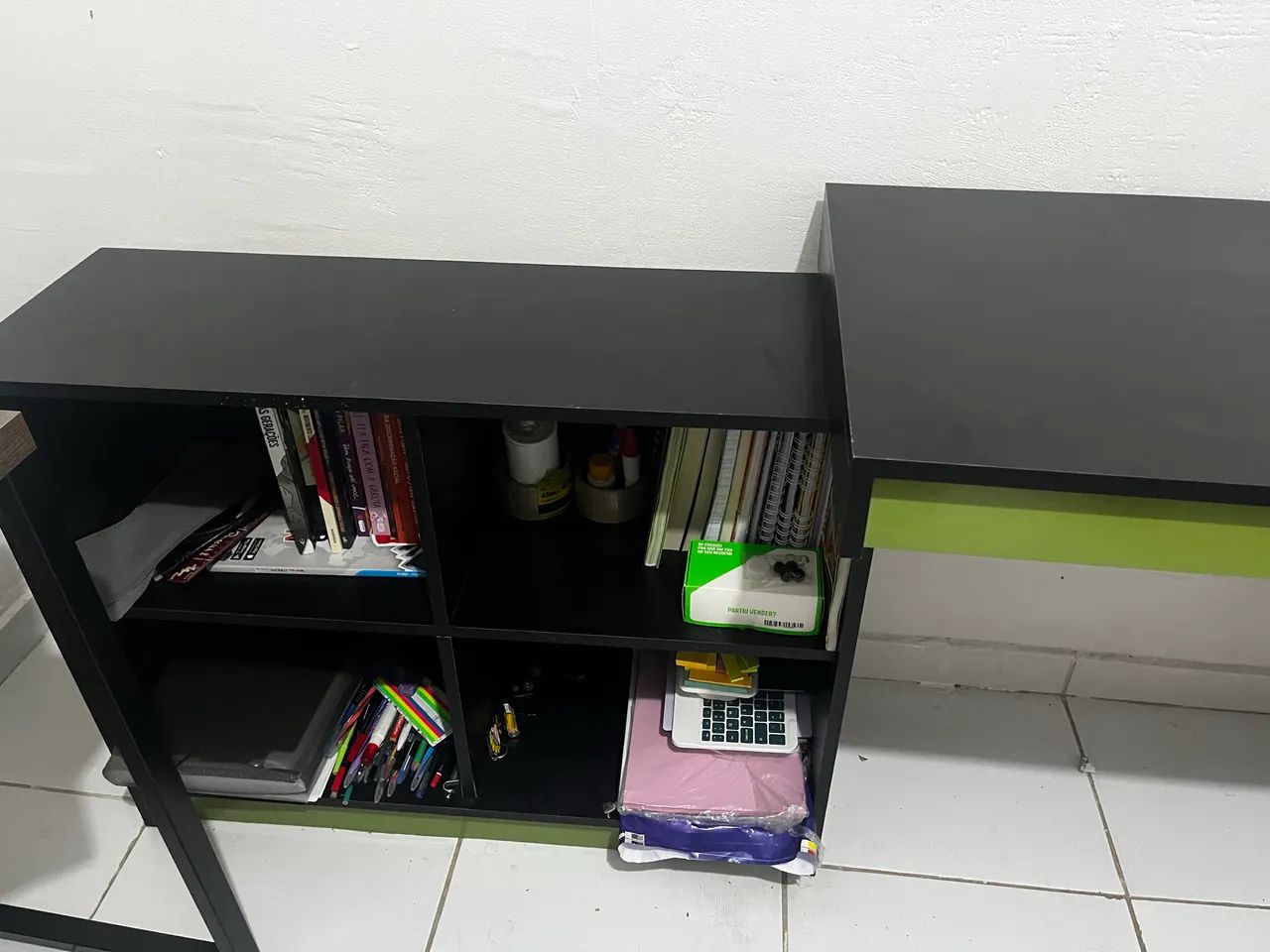 Escrivaninha Preta415986466843545601