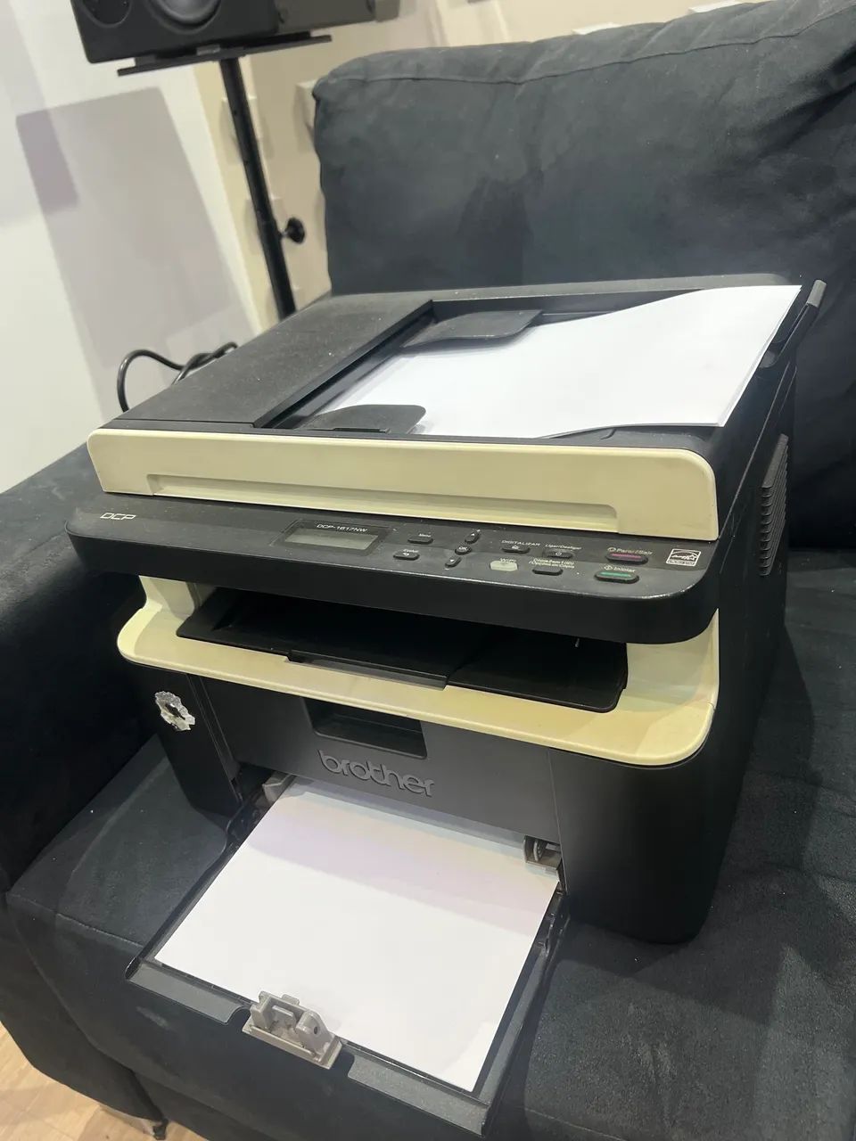 Impressora DCP 1617 nw com wif  - Foto 2