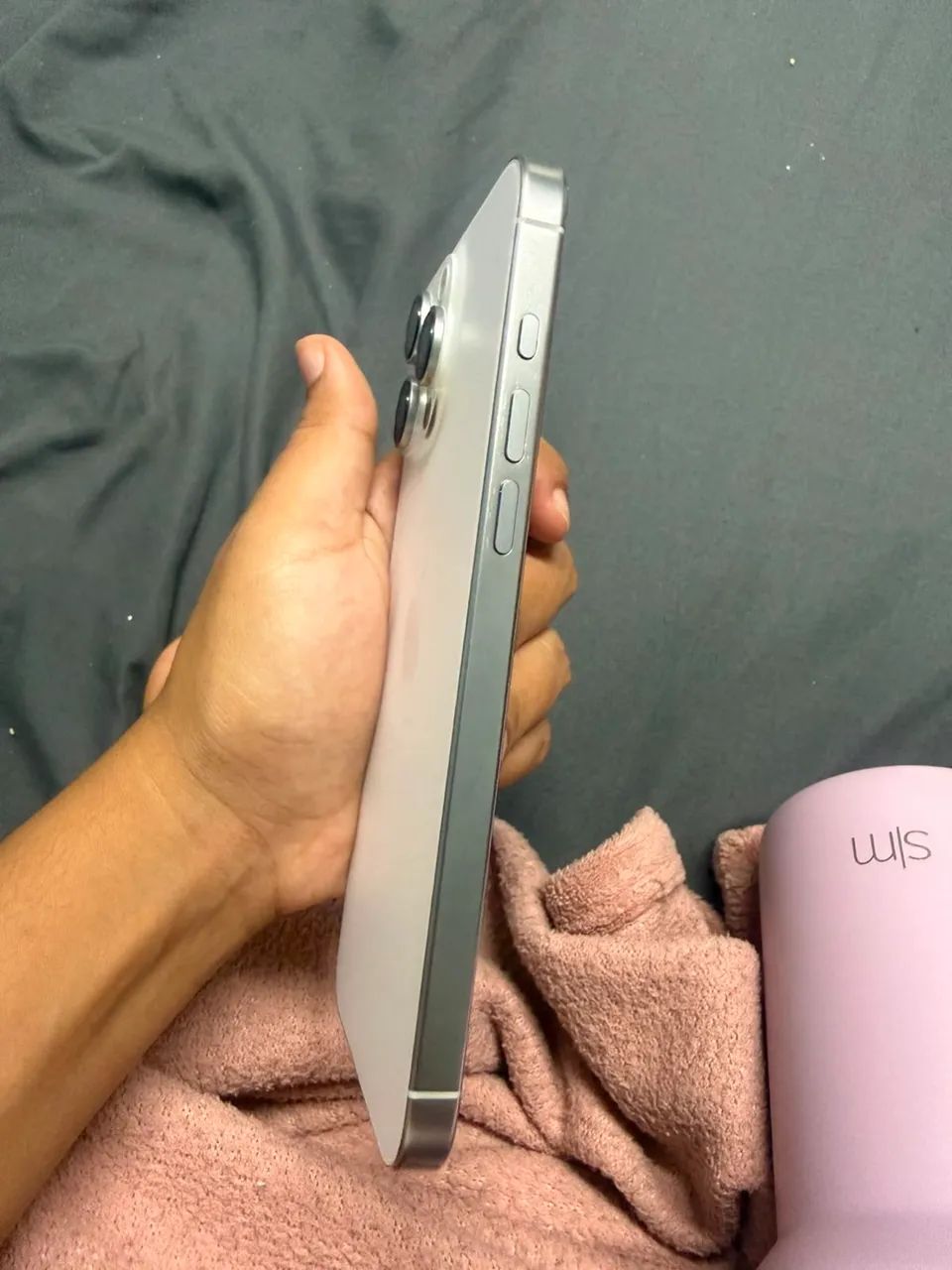 IPhone 16 pro max - Foto 2