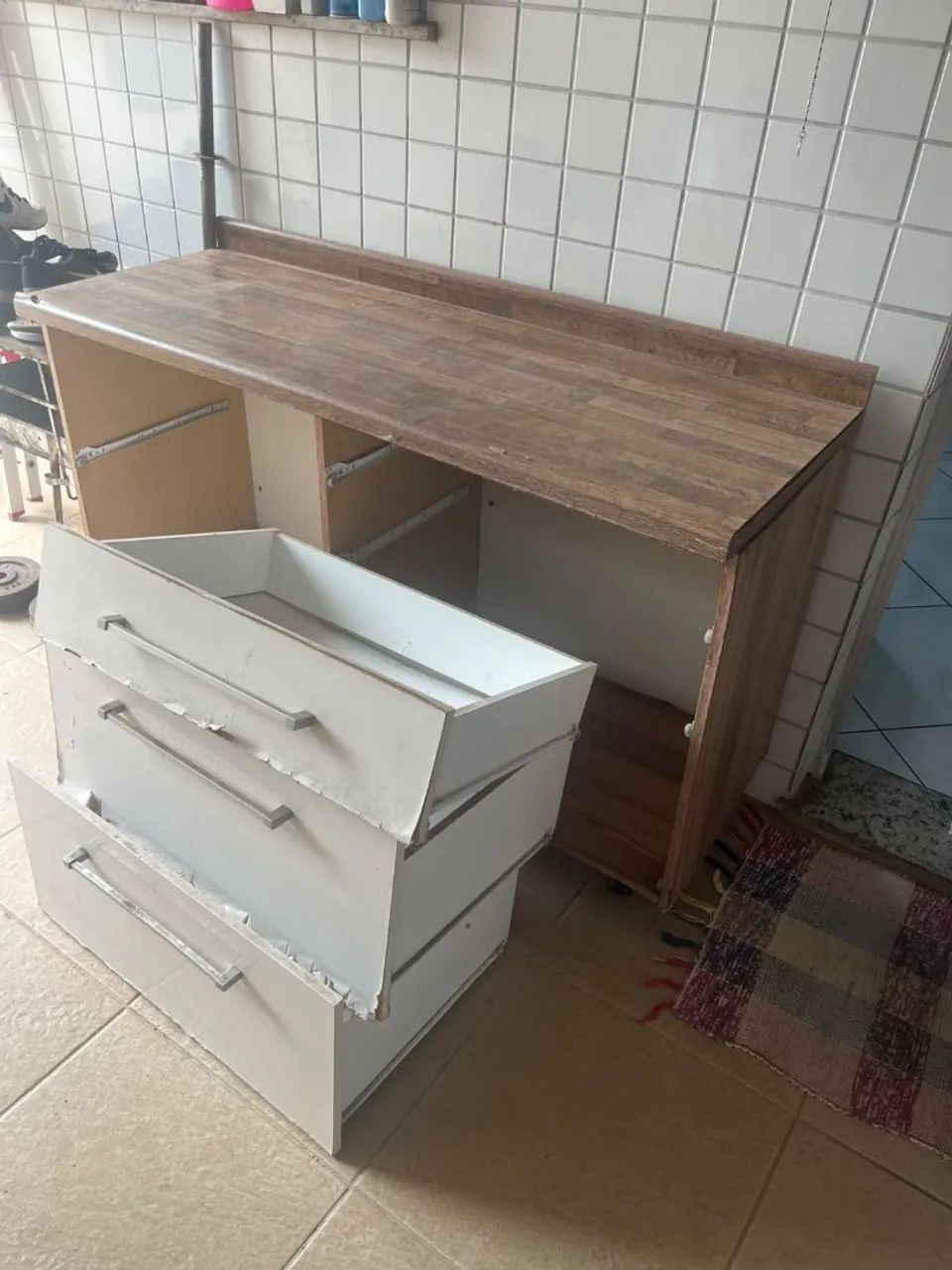 Venda geladeira e móveis 