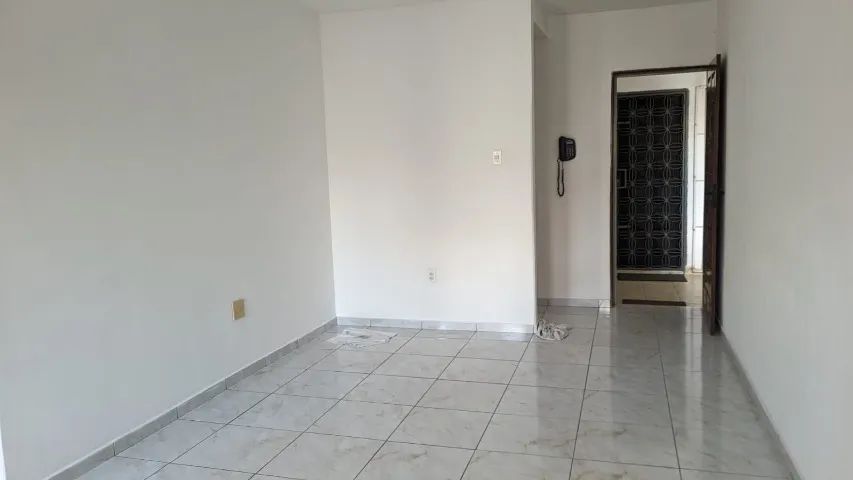 APARTAMENTO DE 2 QUARTOS NOS BANCÁRIOS PRÓXIMO DO CARREFOUR  - Foto 2