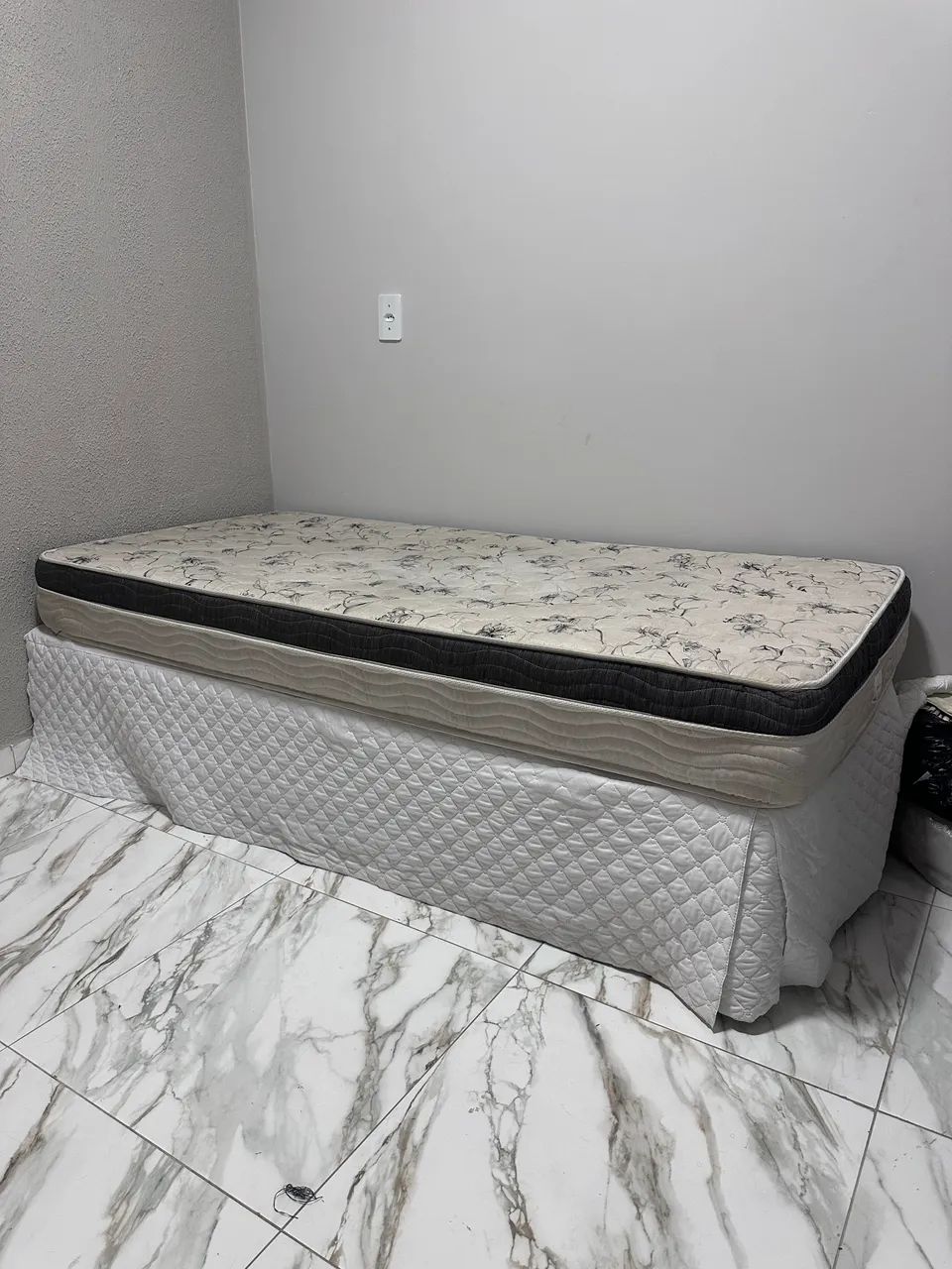 Cama Box de solteiro! 