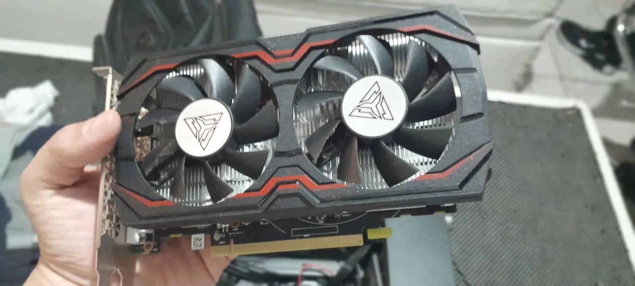 Placa de vídeo RX 580 2048SP 8GB poucos meses de uso - Foto 3