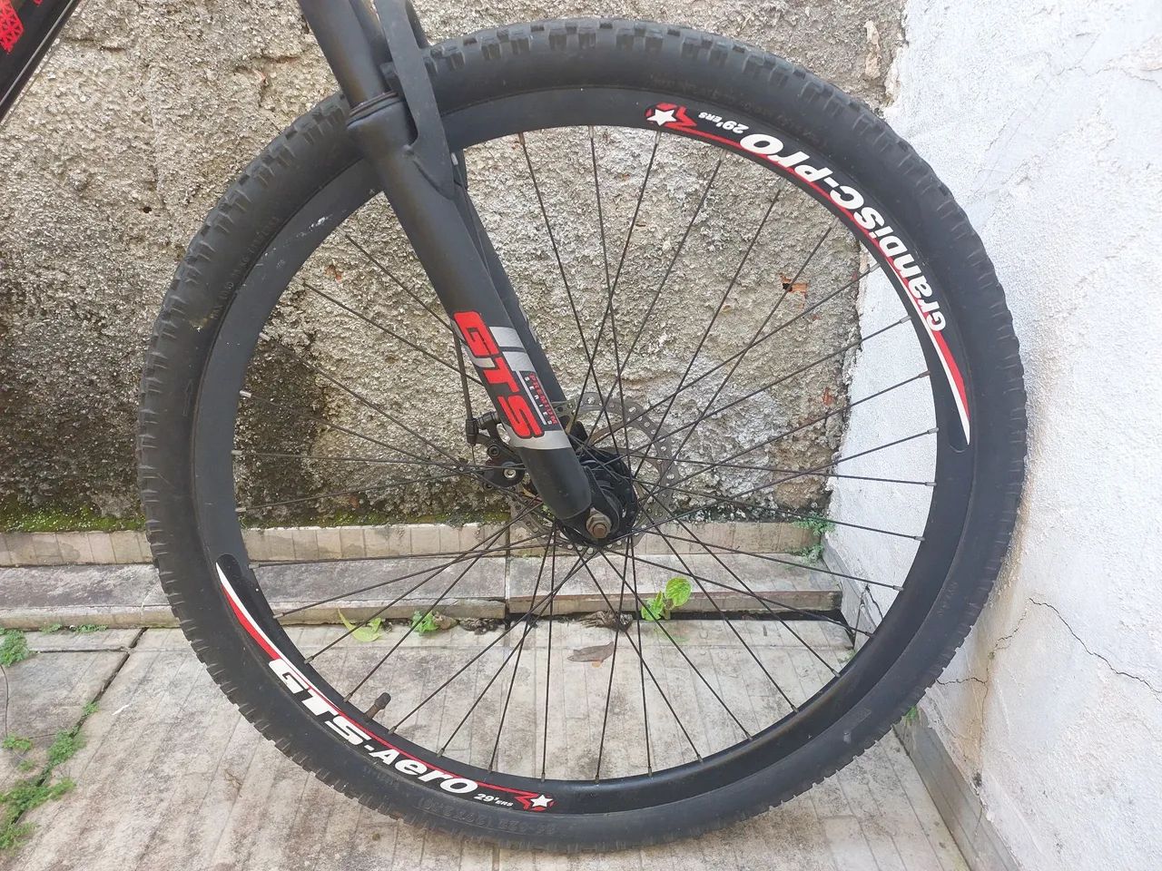 Vende se Bicicleta gts aro 29" - Foto 2