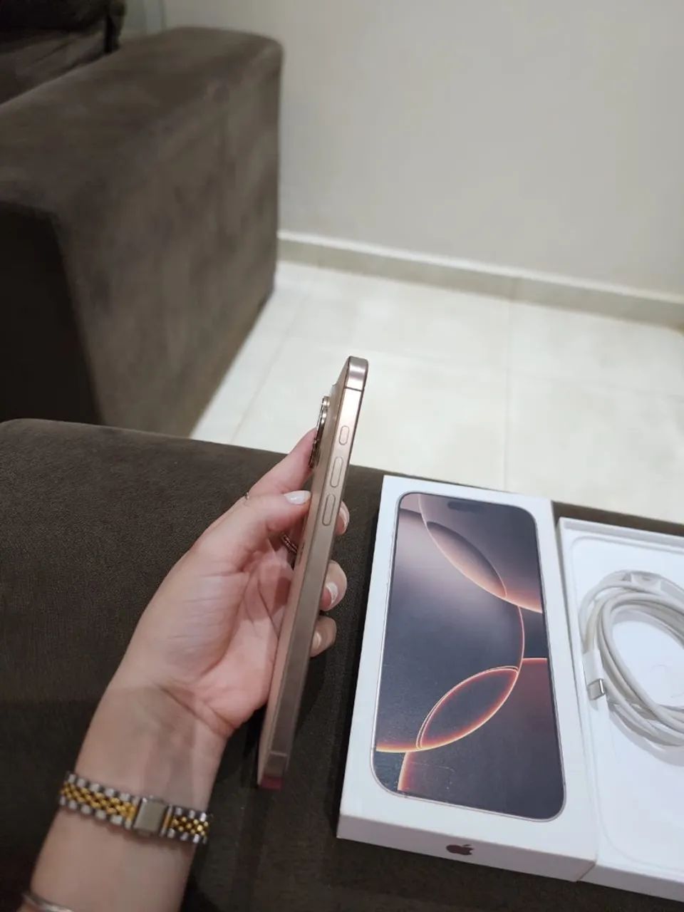 iPhone 16 Pro Max 256GB / DESERT - Foto 3