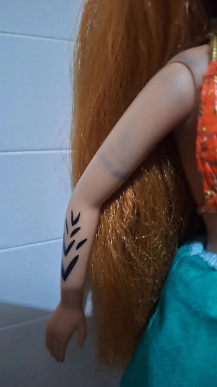 Boneca Tatuada Toy Shock  2012 Colecionável - Foto 3