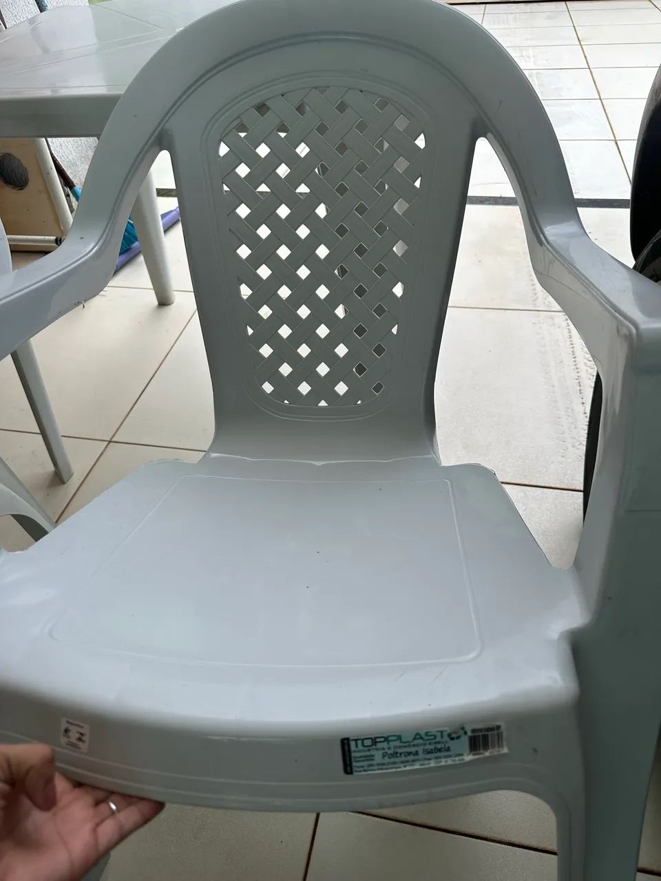 Cadeira Plástico c/ braço 