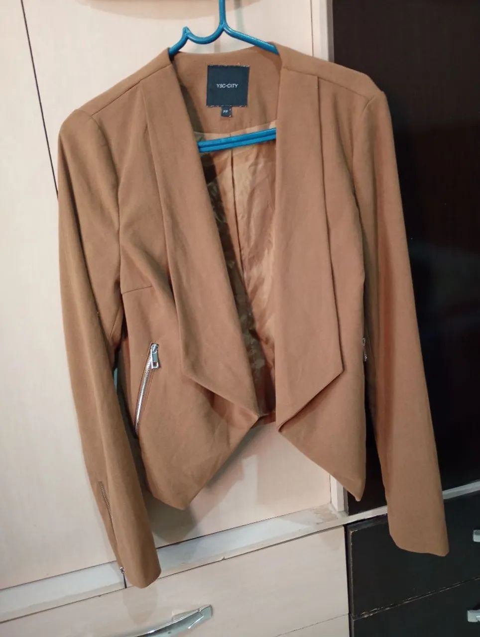 Blazer feminino marrom com forro 