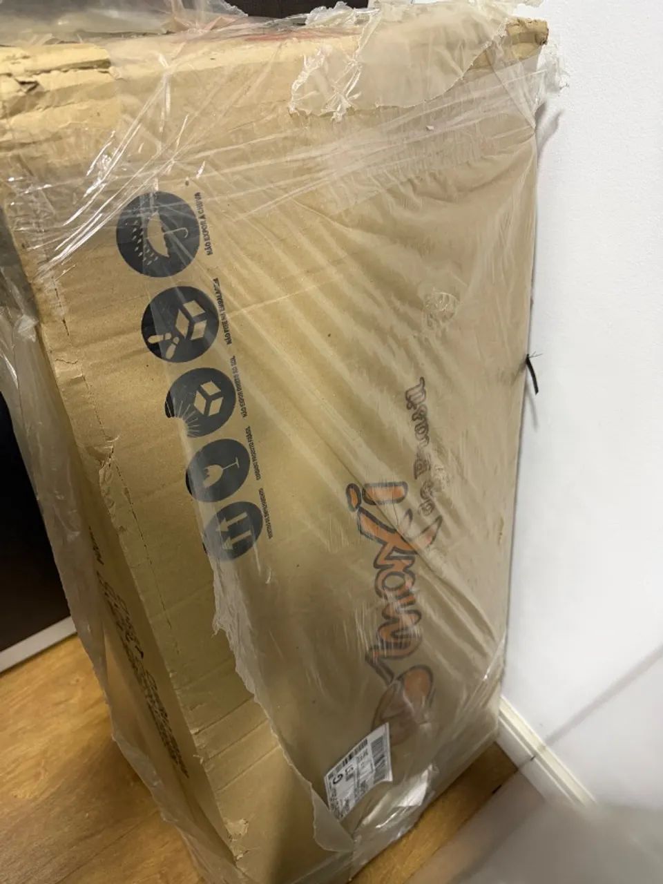 Vendo cômoda branca, nova, sem uso, na caixa - Foto 2