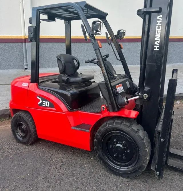 EMPILHADEIRA 3 TON TRIPLEX DIESEL (IMPERDIVEL!!!)