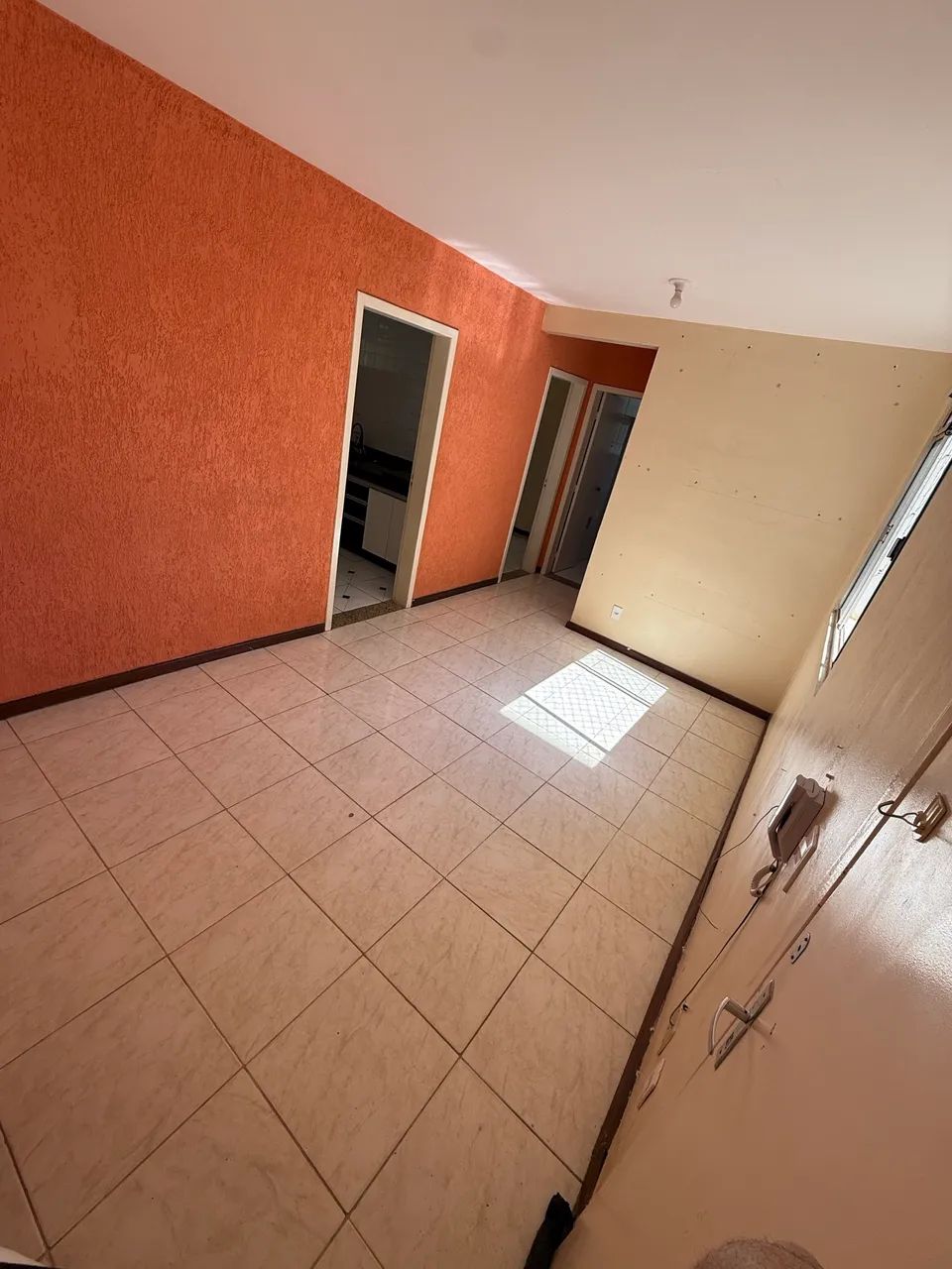 APARTAMENTO 2 QUARTOS ÓTIMA LOCALIZAÇÃO 