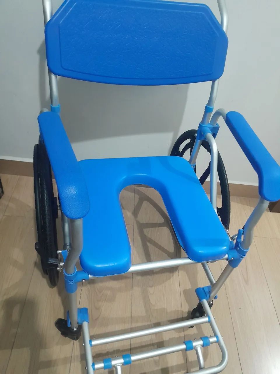 vendo cadeira pra banho - Foto 3