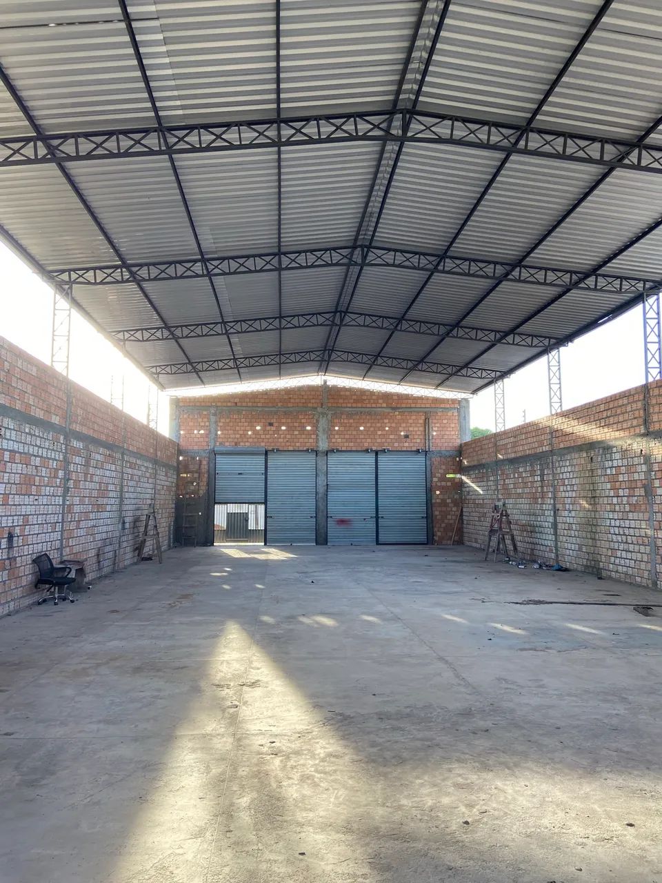 Galpão ótimo para oficina mecânica, lanternagem e pintura entre outros..  - Foto 2