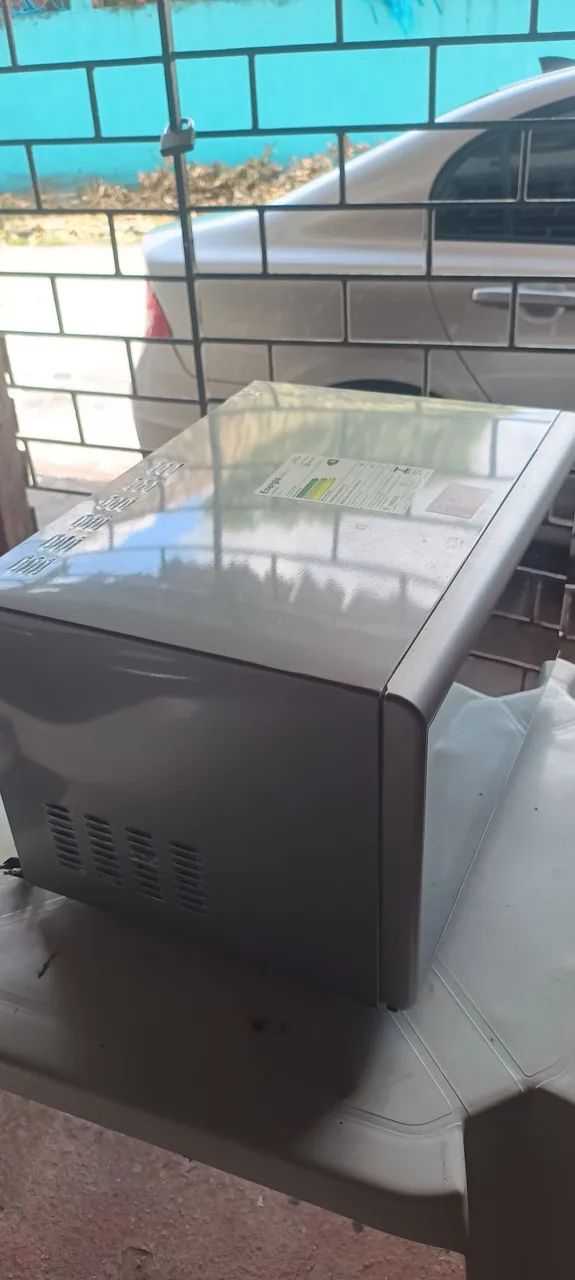 Desapego microondas Eletrolux novo - Foto 4