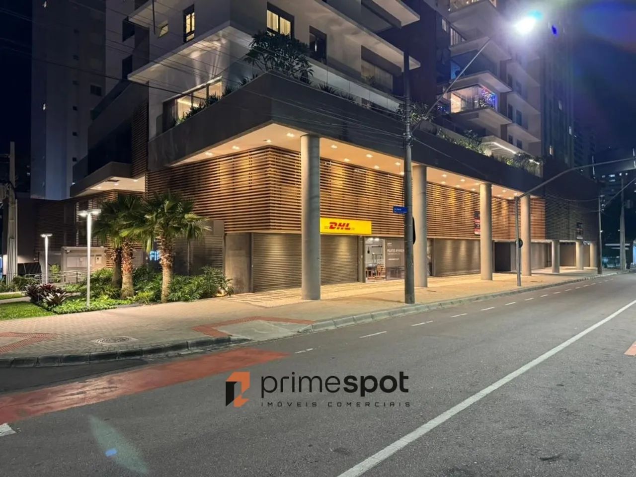 Loja no Cabral com ampla vitrine de 10 metros de testada - 77 m² - Foto 4