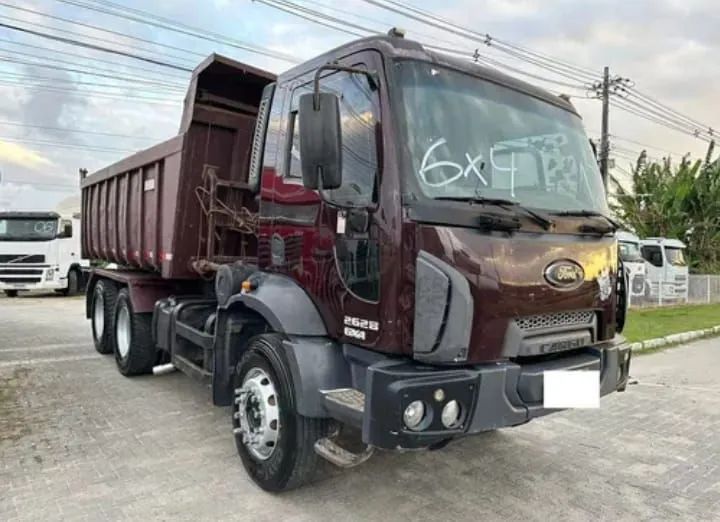Ford Cargo 2628 traçado caçamba 2012
