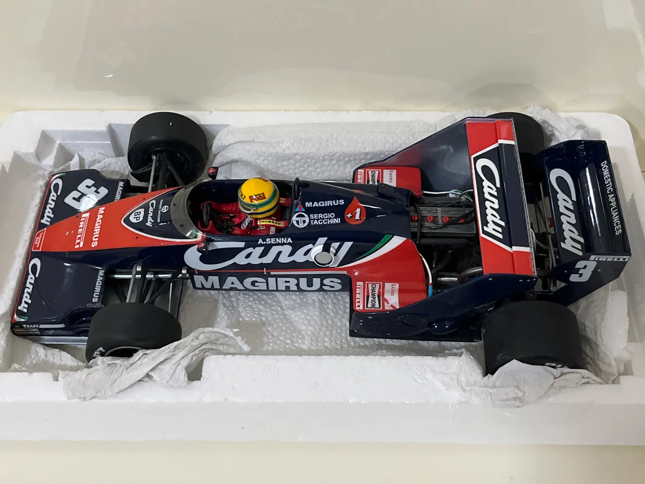 Ayrton Senna Porsche 956k 1:18 Minichamps Raridade - Hobbies e