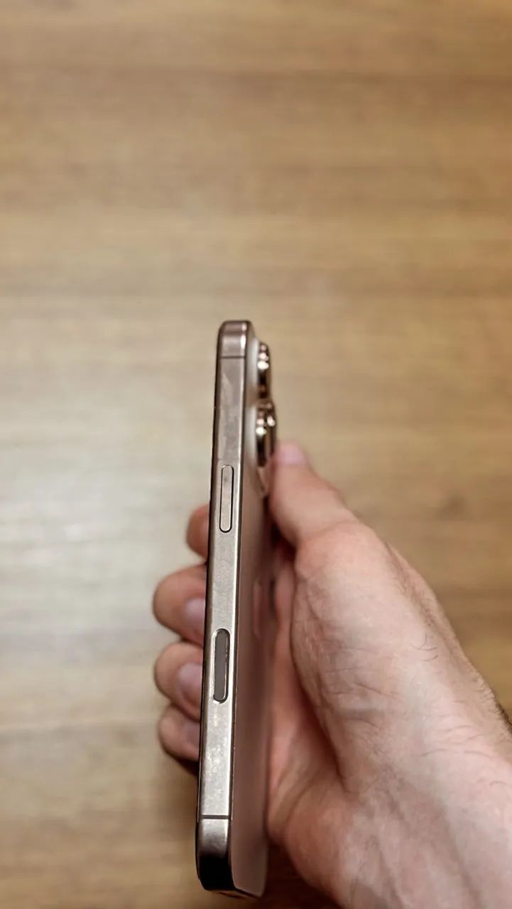 iPhone 16 pro 128 gb, valor negociável!! - Foto 2