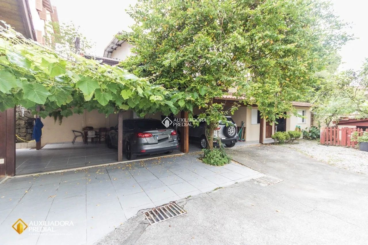 Casa com 5 quartos à venda no bairro Trindade em Florianópolis. - Foto 5
