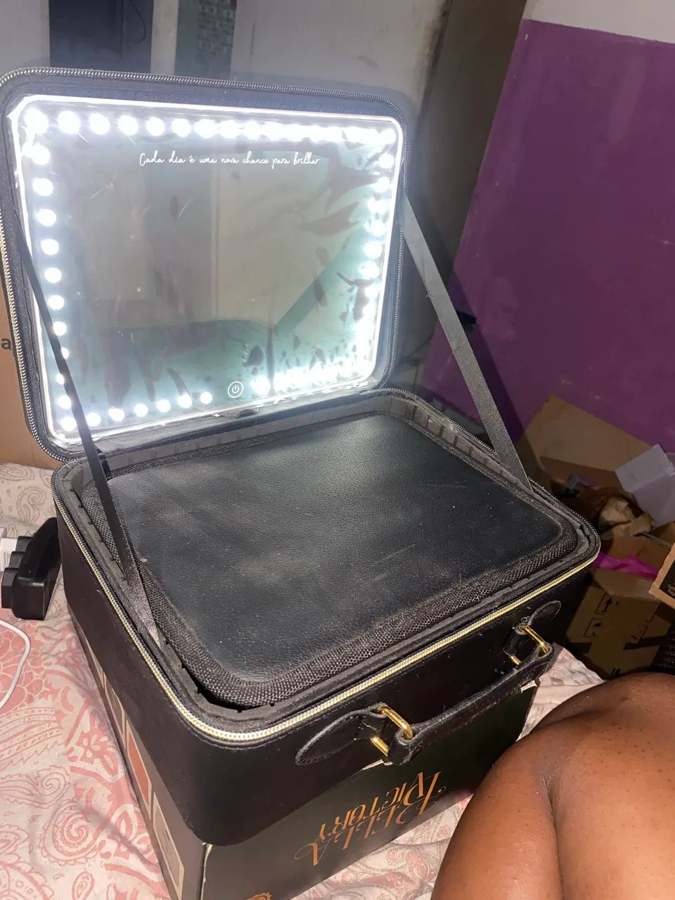 Maleta de maquiagem com LED