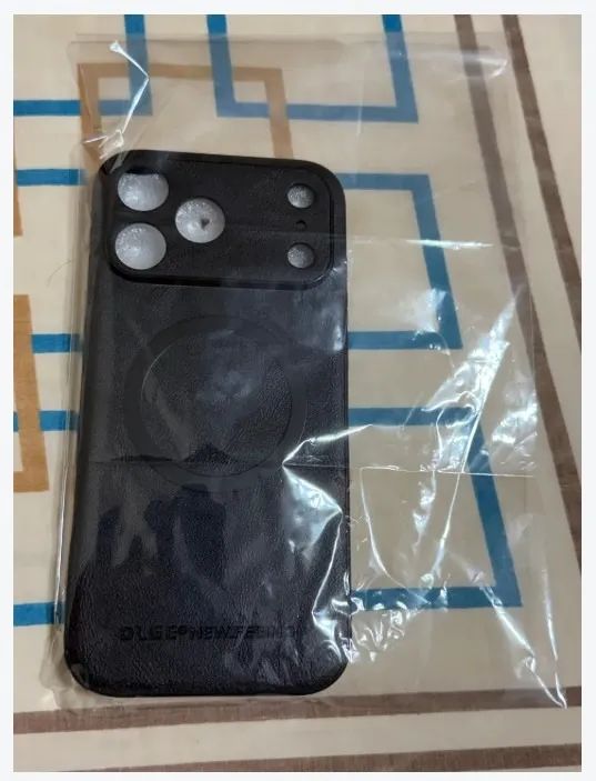 Capa de Couro Magnética compatível com MagSafe para iPhone 17 Pro Max