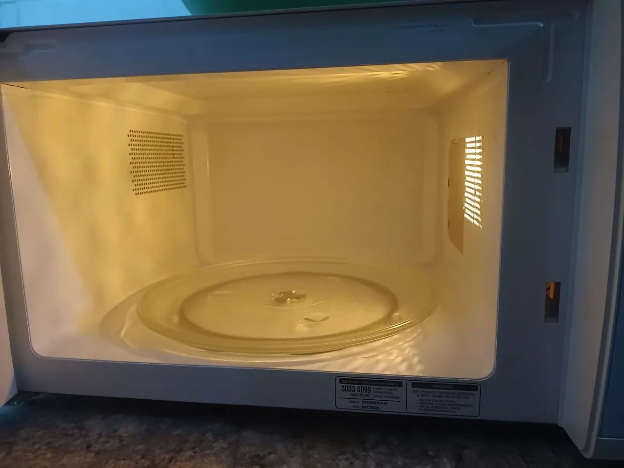 Microondas Brastemp 30L muito bom funcionando perfeitamente  - Foto 2
