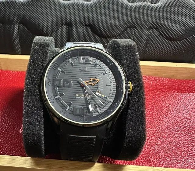 RELÓGIO TOMMY HILFIGER ALL BLACK - Foto 4