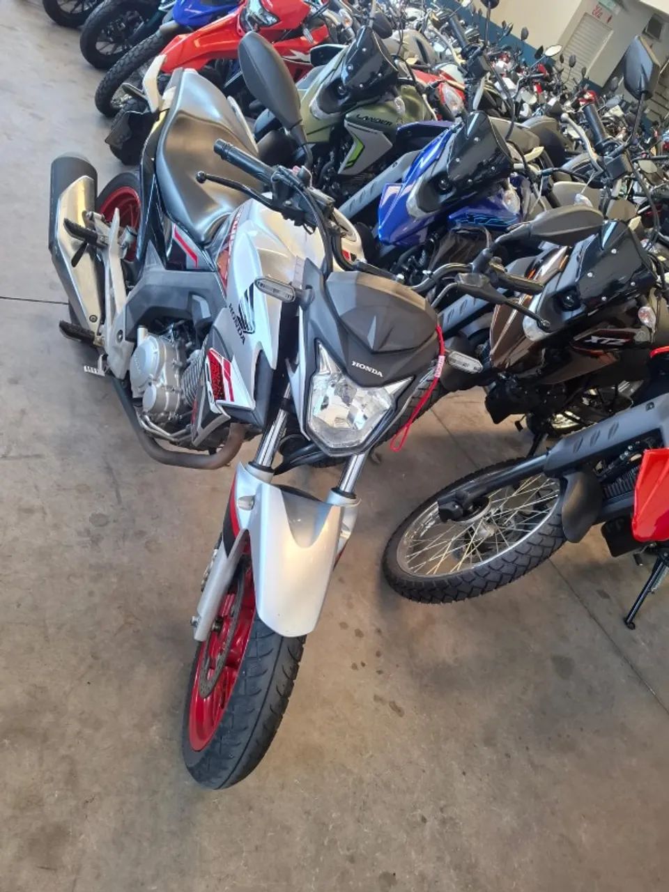 Honda CB 250 2021 - Foto 4