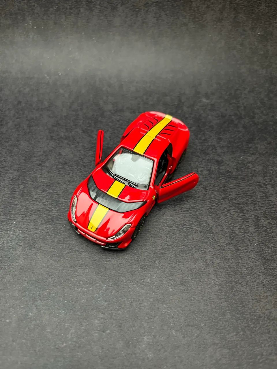 Ferrari 812 Competizione - Bburago - Foto 2