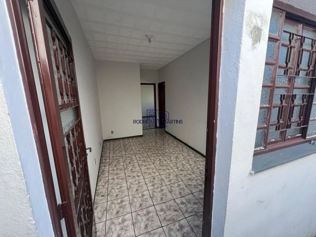 ALUGUEL BARRACÃO COM GARAGEM CAIÇARA - Foto 5