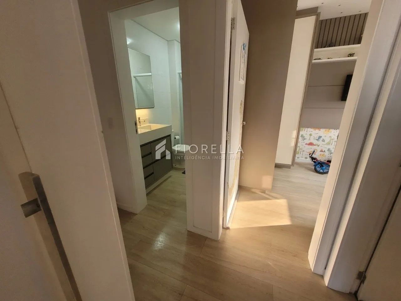Apartamento com 03 dormitórios sendo 01 suíte bairro Estreito - Florianópolis/ SC. - Foto 4