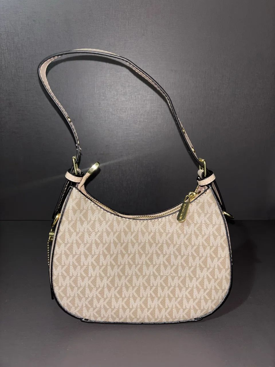 Bolsa Michael Kors Alça dupla - Foto 2