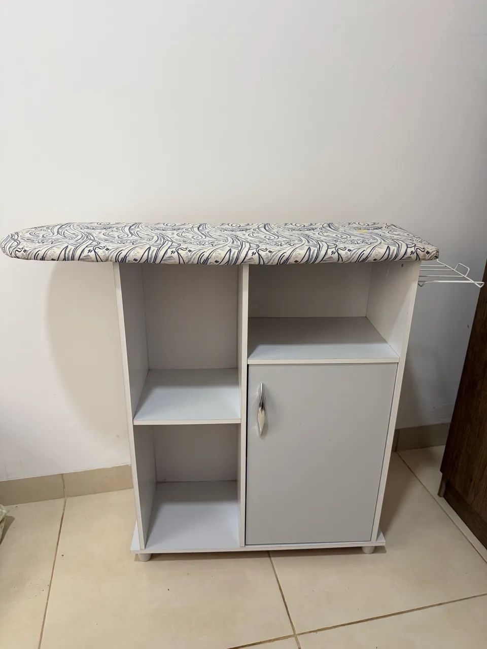 Sapateira +passadeira roupa